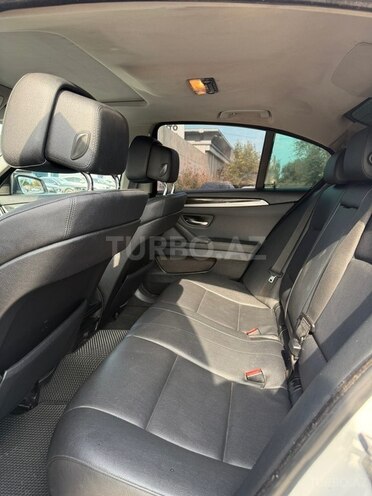 BMW 528 2013, 350,000 km - 2.0 л - Bakı
