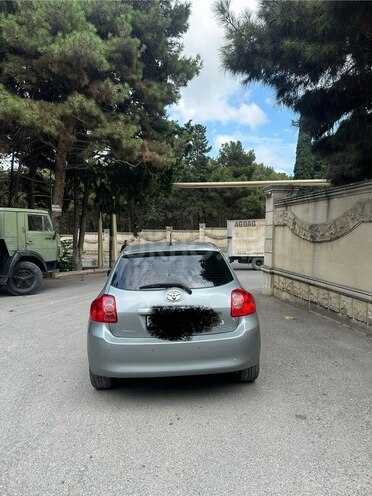 Toyota Auris 2009, 295,000 km - 1.4 л - Bakı