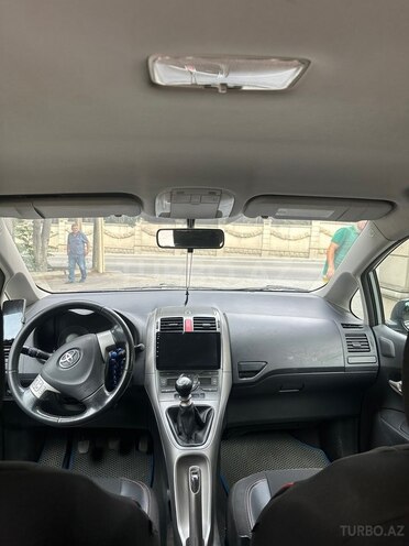 Toyota Auris 2009, 295,000 km - 1.4 л - Bakı