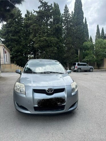 Toyota Auris 2009, 295,000 km - 1.4 л - Bakı