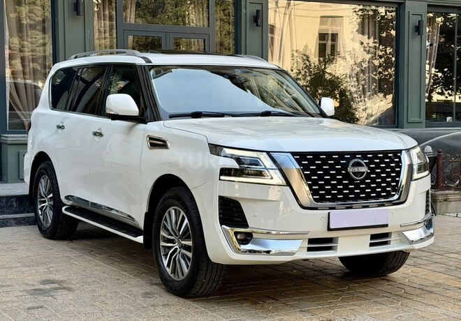 Nissan Patrol 2013, 256,565 km - 5.6 l - Bakı