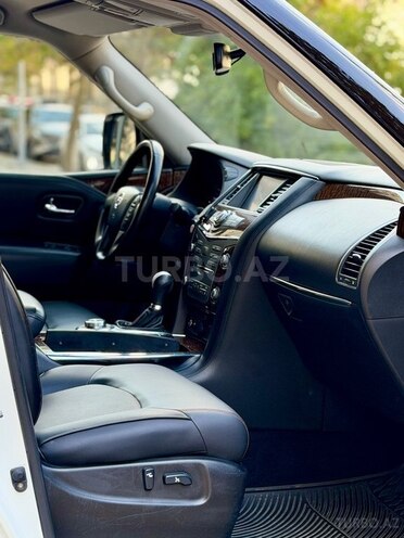 Nissan Patrol 2013, 256,565 km - 5.6 l - Bakı