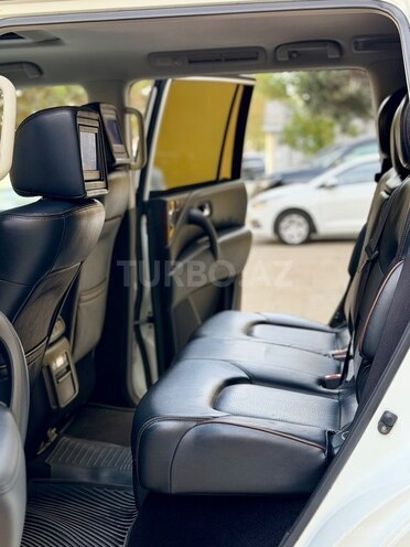 Nissan Patrol 2013, 256,565 km - 5.6 l - Bakı