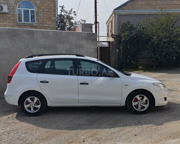 Hyundai i30 2009, 285,000 km - 1.4 l - Bakı
