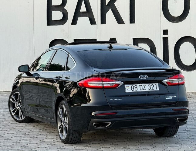 Ford Fusion (North America) 2020, 109,000 km - 2.0 л - Bakı