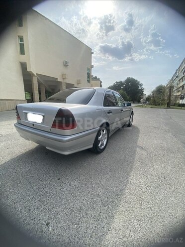 Mercedes C 220 1999, 250,000 km - 2.2 л - Sumqayıt