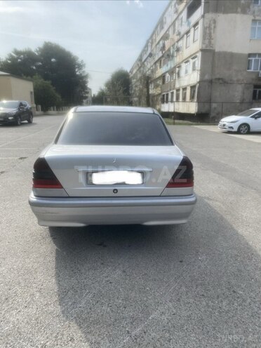 Mercedes C 220 1999, 250,000 km - 2.2 л - Sumqayıt