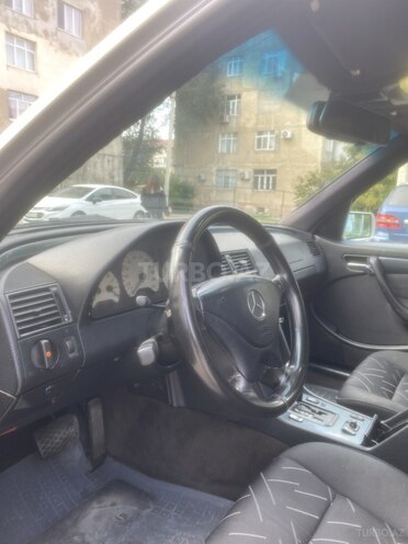Mercedes C 220 1999, 250,000 km - 2.2 л - Sumqayıt