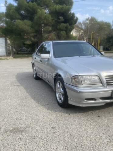 Mercedes C 220 1999, 250,000 km - 2.2 л - Sumqayıt