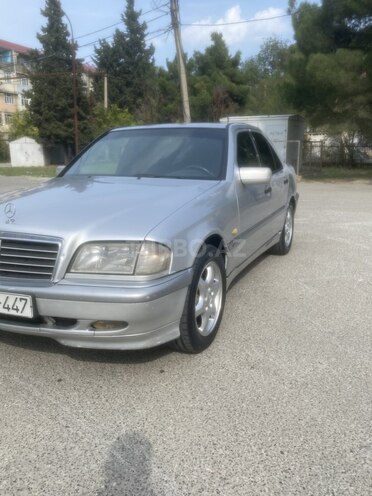 Mercedes C 220 1999, 250,000 km - 2.2 л - Sumqayıt