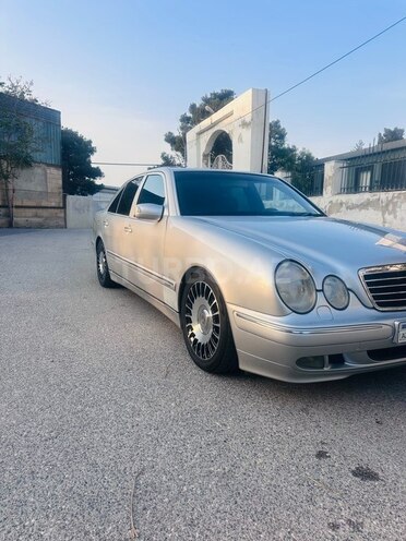 Mercedes E 320 2000, 376,000 km - 3.2 l - Bakı