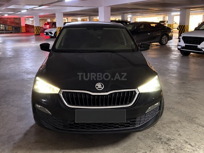 Skoda Rapid 2021, 240,000 km - 1.6 l - Bakı