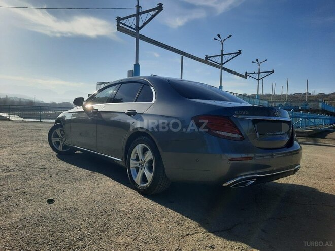 Mercedes E 300 2017, 165,000 km - 2.0 л - Quba