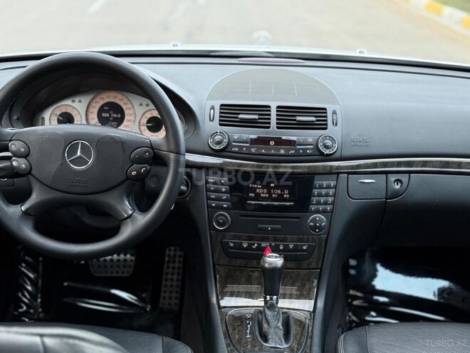 Mercedes E 240 2003, 281,000 km - 2.6 l - Bakı