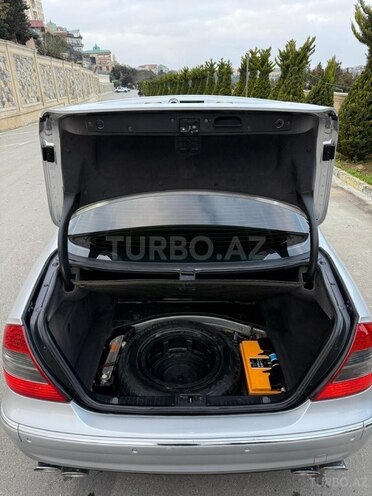 Mercedes E 240 2003, 281,000 km - 2.6 l - Bakı