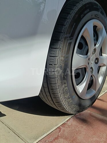 Hyundai Accent 2012, 199,868 km - 1.6 l - Biləsuvar