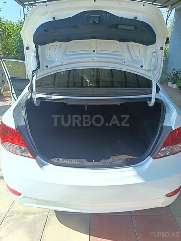 Hyundai Accent 2012, 199,868 km - 1.6 l - Biləsuvar