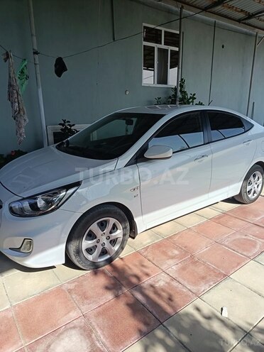 Hyundai Accent 2012, 199,868 km - 1.6 l - Biləsuvar