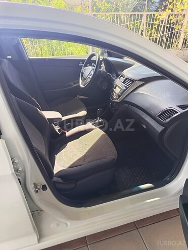 Hyundai Accent 2012, 199,868 km - 1.6 l - Biləsuvar
