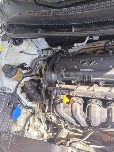 Hyundai Accent 2012, 199,868 km - 1.6 l - Biləsuvar
