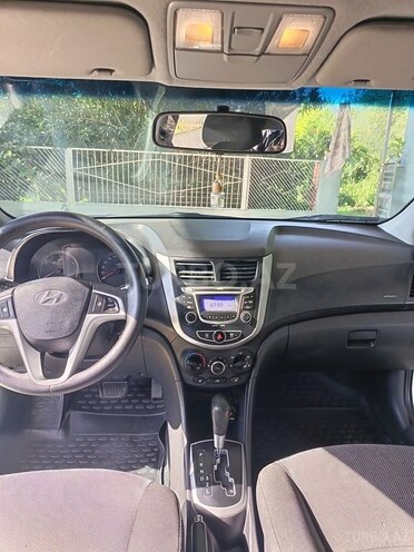 Hyundai Accent 2012, 199,868 km - 1.6 l - Biləsuvar