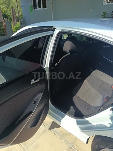 Hyundai Accent 2012, 199,868 km - 1.6 l - Biləsuvar