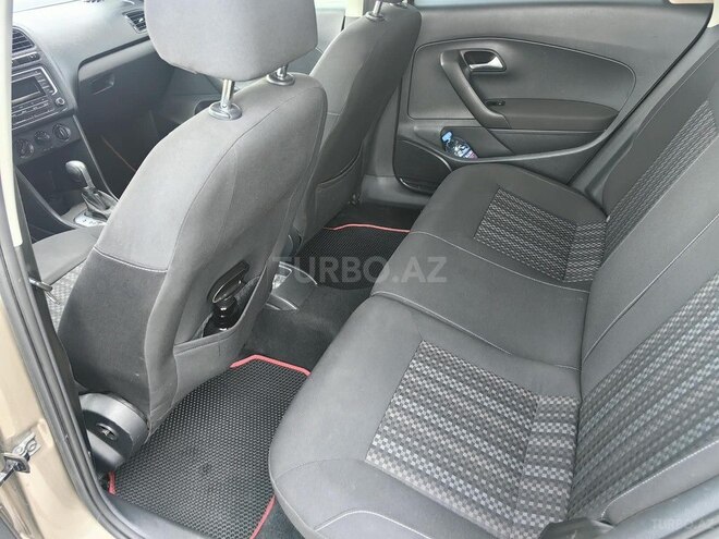Volkswagen Polo 2018, 204,000 km - 1.6 л - Bakı