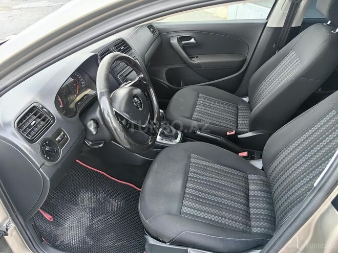 Volkswagen Polo 2018, 204,000 km - 1.6 л - Bakı