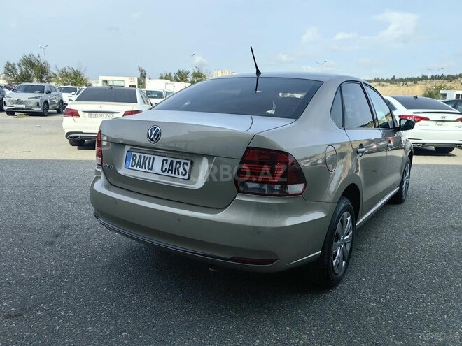Volkswagen Polo 2018, 204,000 km - 1.6 л - Bakı