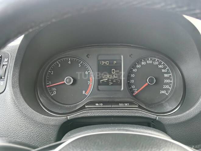 Volkswagen Polo 2018, 204,000 km - 1.6 л - Bakı