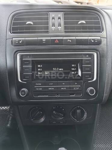 Volkswagen Polo 2018, 204,000 km - 1.6 л - Bakı