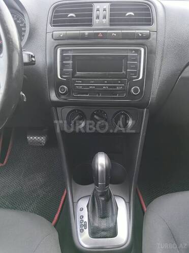 Volkswagen Polo 2018, 204,000 km - 1.6 л - Bakı