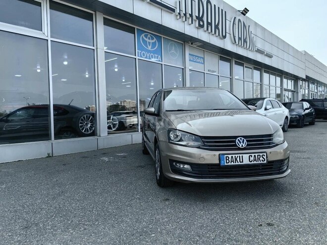 Volkswagen Polo 2018, 204,000 km - 1.6 л - Bakı