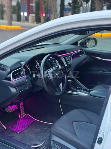 Toyota Camry 2018, 121,100 km - 2.5 л - Bakı