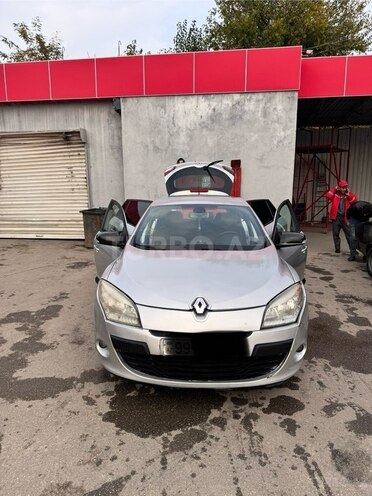 Renault Megane 2009, 397,000 km - 1.5 l - Xudat