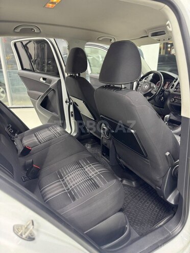 Volkswagen Tiguan 2015, 243,000 km - 1.4 l - Bakı
