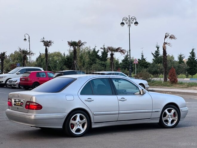 Mercedes E 240 2000, 216,000 km - 2.4 l - Sumqayıt