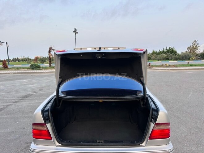Mercedes E 240 2000, 216,000 km - 2.4 l - Sumqayıt