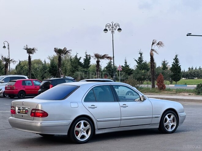 Mercedes E 240 2000, 216,000 km - 2.4 l - Sumqayıt