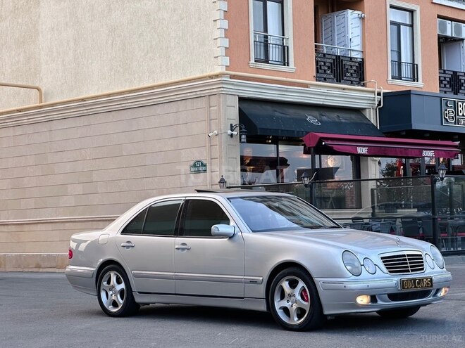 Mercedes E 240 2000, 216,000 km - 2.4 l - Sumqayıt