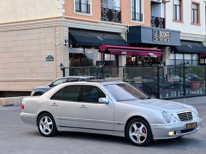 Mercedes E 240 2000, 216,000 km - 2.4 l - Sumqayıt