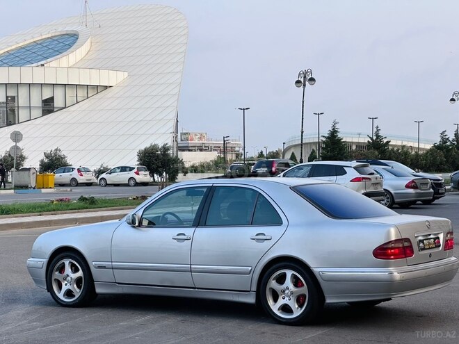 Mercedes E 240 2000, 216,000 km - 2.4 l - Sumqayıt