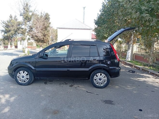 Ford Fusion 2010, 300,000 km - 1.4 l - Xaçmaz