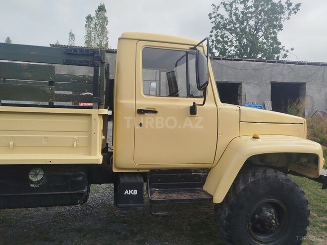 GAZ 3308 2004, 24,114 km - 4.6 l - Qax