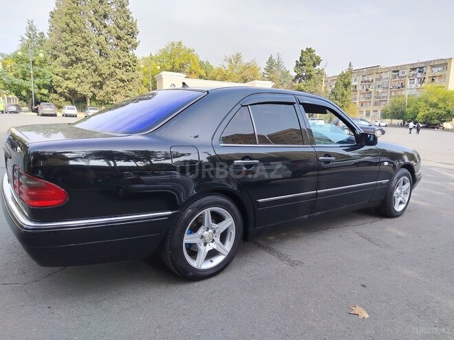 Mercedes E 240 1998, 263,586 km - 2.4 л - Mingəçevir