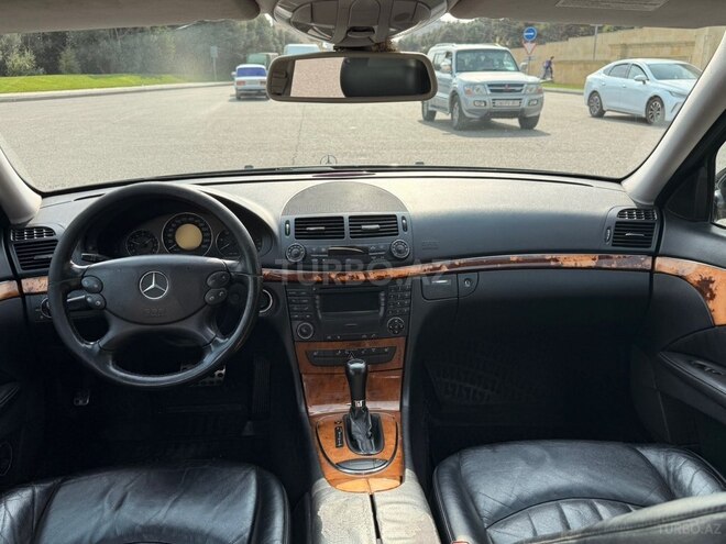 Mercedes E 220 2006, 267,000 km - 2.2 l - Bakı