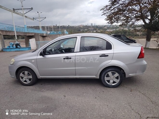 Chevrolet Aveo 2011, 290,000 km - 1.4 л - Quba