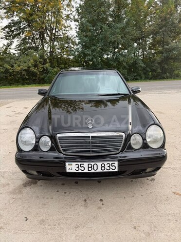 Mercedes E 220 2002, 357,219 km - 2.2 l - Qazax