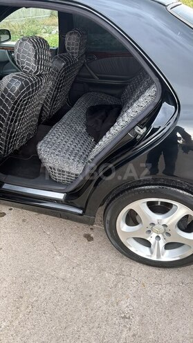Mercedes E 220 2002, 357,219 km - 2.2 l - Qazax