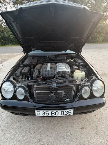 Mercedes E 220 2002, 357,219 km - 2.2 l - Qazax